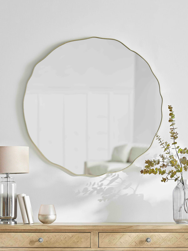 using mirrors to make a room feel larger